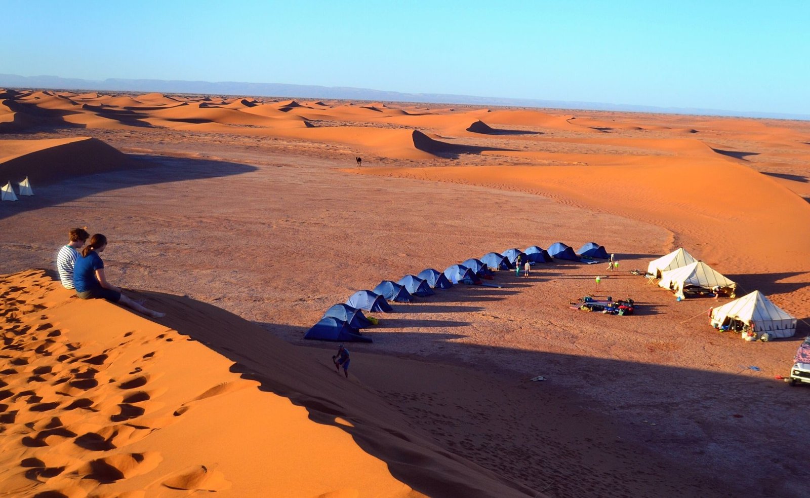 senderismo-por-el-desierto-de-chigaga